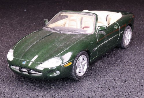 C5l106 maisto jaguar - maisto,